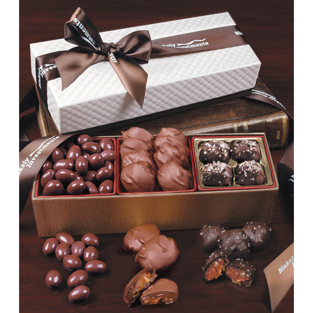 White Pillow-Top Gift Boxes with Chocolate Bliss 